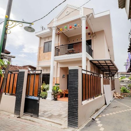 Java Homestay Yogyakarta Exterior foto